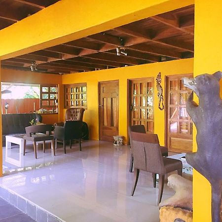 Madre Selva Hostel Puerto Viejo de Talamanca Екстериор снимка