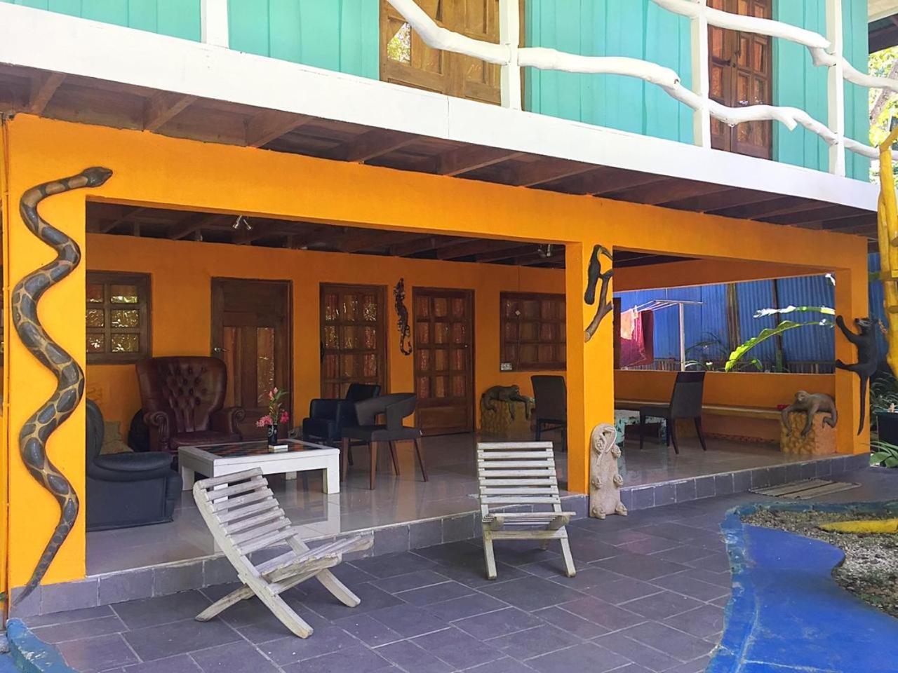 Madre Selva Hostel Puerto Viejo de Talamanca Екстериор снимка
