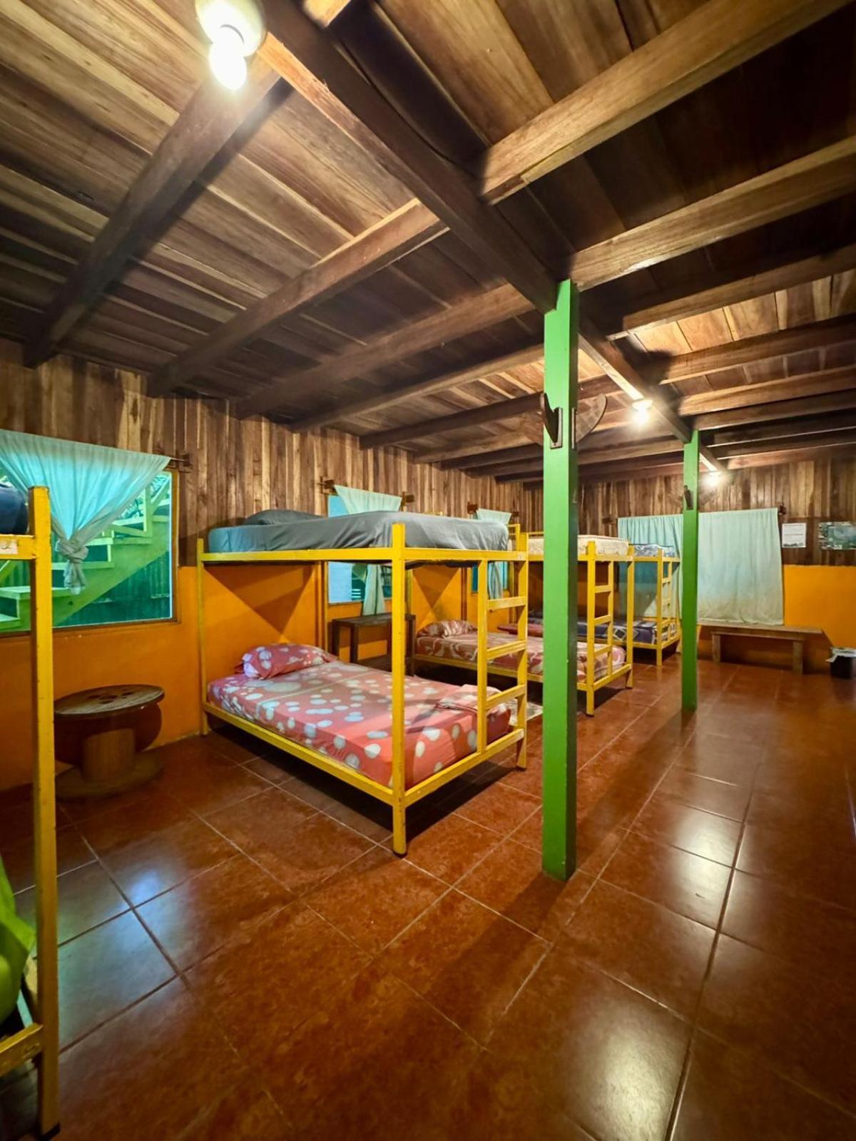 Madre Selva Hostel Puerto Viejo de Talamanca Екстериор снимка