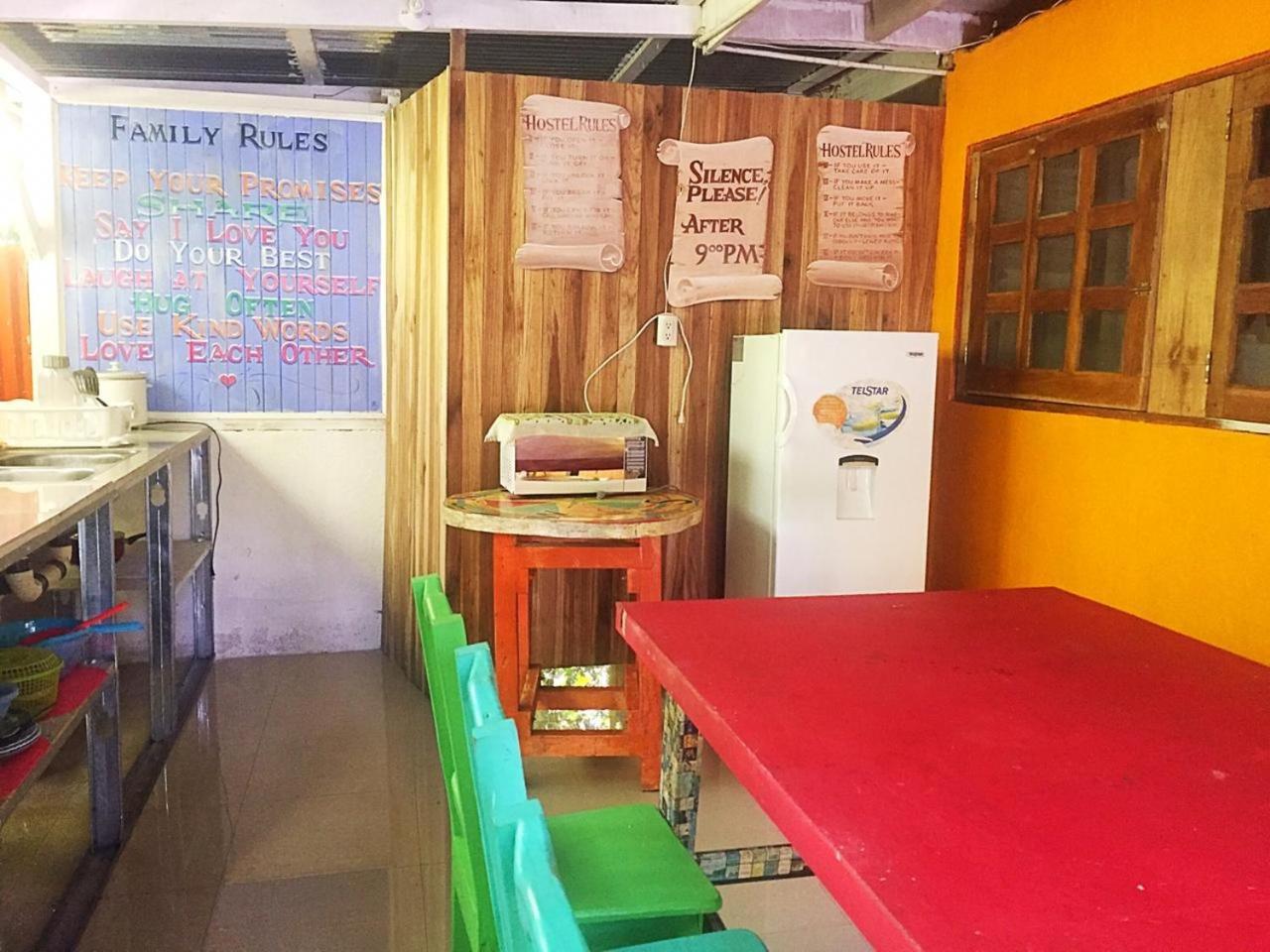 Madre Selva Hostel Puerto Viejo de Talamanca Екстериор снимка