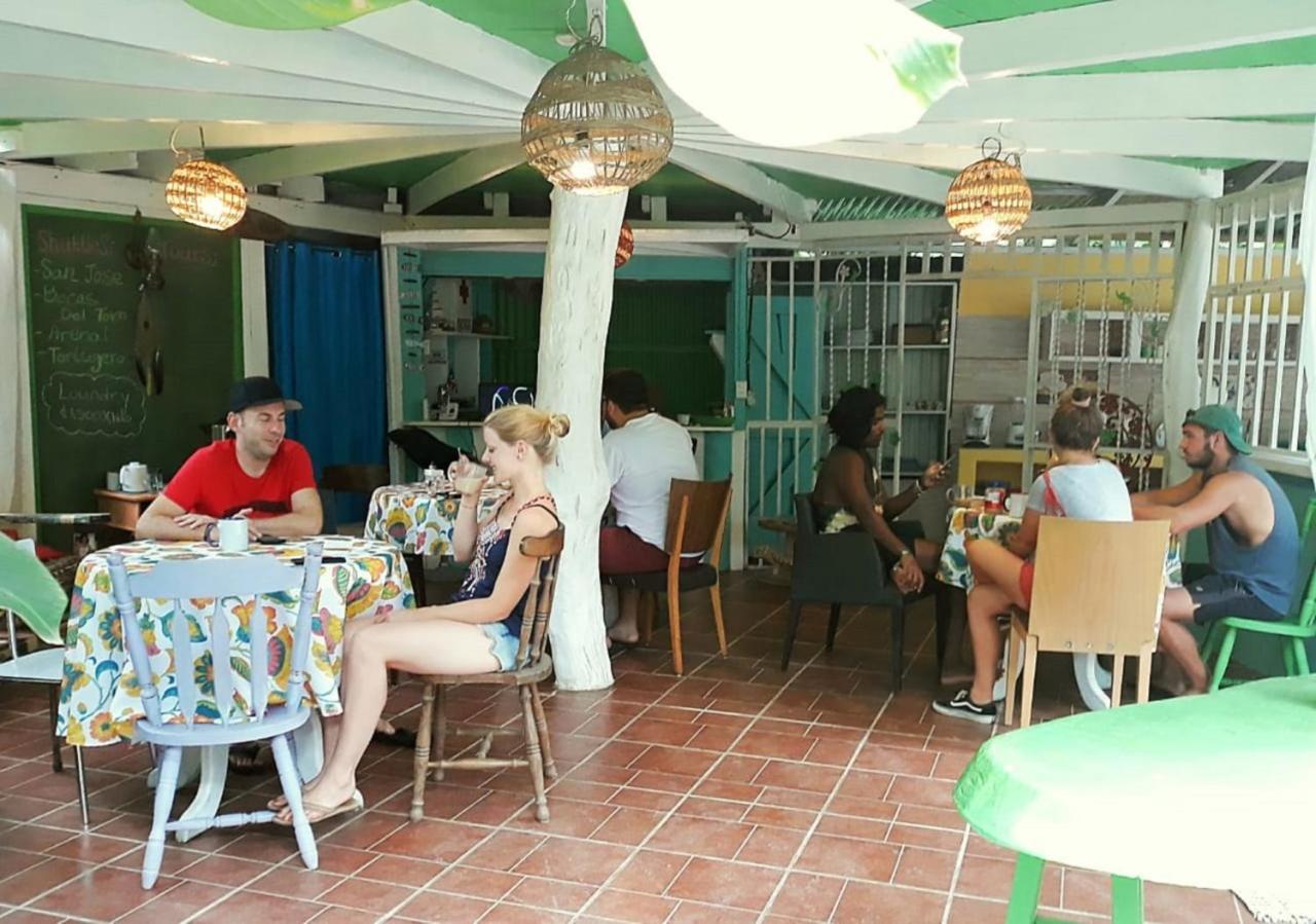 Madre Selva Hostel Puerto Viejo de Talamanca Екстериор снимка